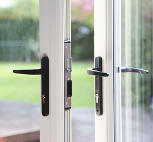 Photo of french doors handle and locking mechanism